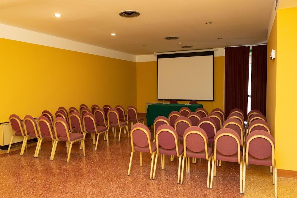 Hotel Torre Normanna Altavilla Milicia Ngoại thất bức ảnh
